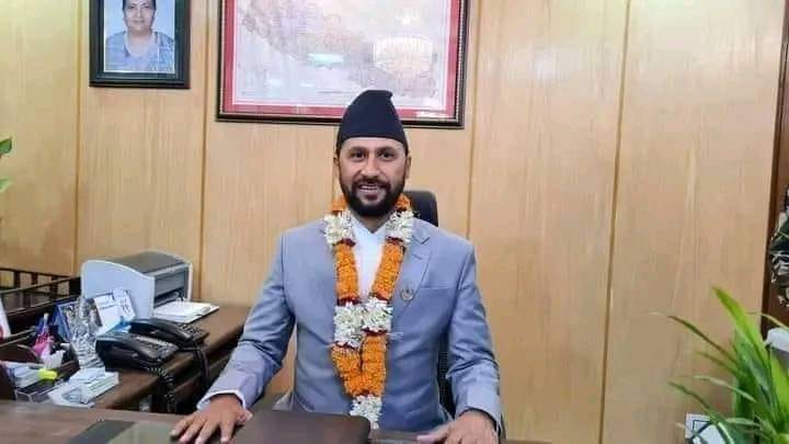 युवाहरुको चाहना झण्डै पुरा, रवि लामिछानेबाट उप तथा गृहमन्त्रीको पदभार ग्रहण