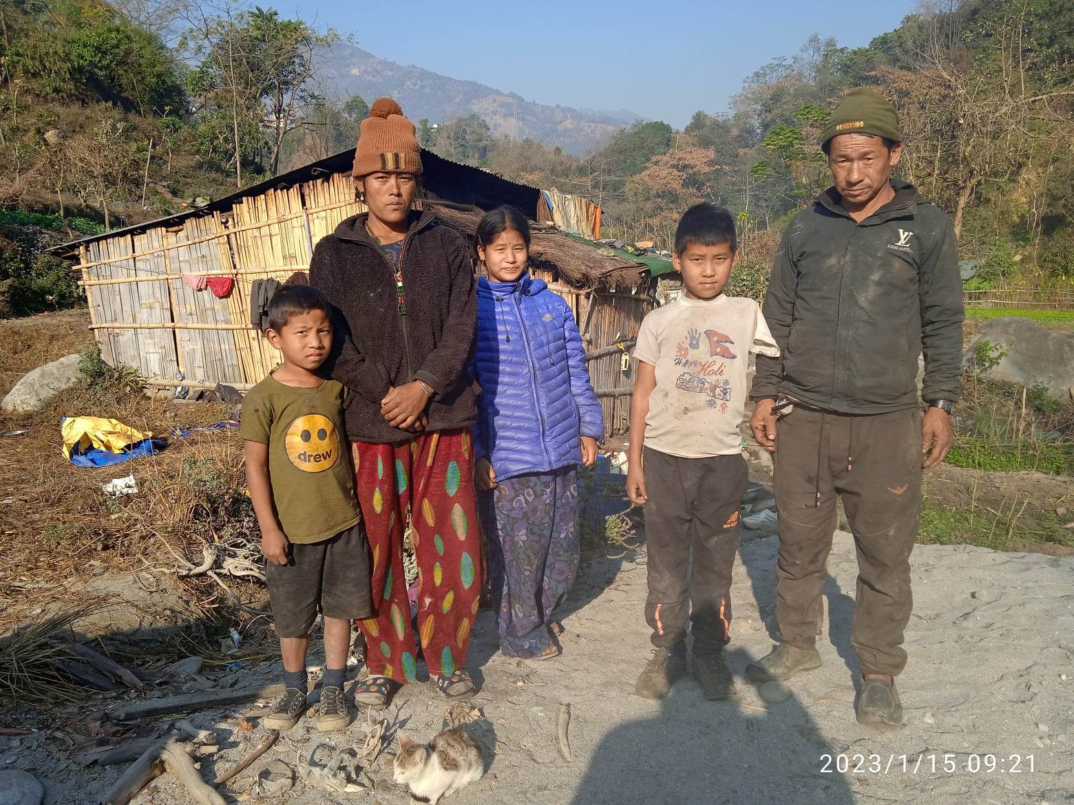 विद्युतको वेवारिसे तारका कारण करेन्ट लागेर हात गुमाएका ११ वर्षीय तामाङ बालकको परिवारले कहिले पाउँछन् राहत र क्षतिपूर्ति ?
