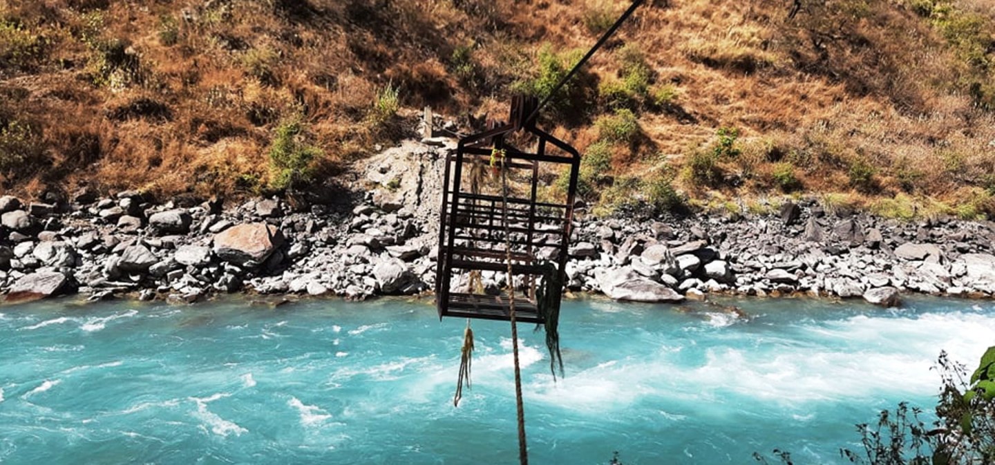 दार्चुलामा तुइनबाट नदीमा खसेर १० वर्षका बालक बेपत्ता