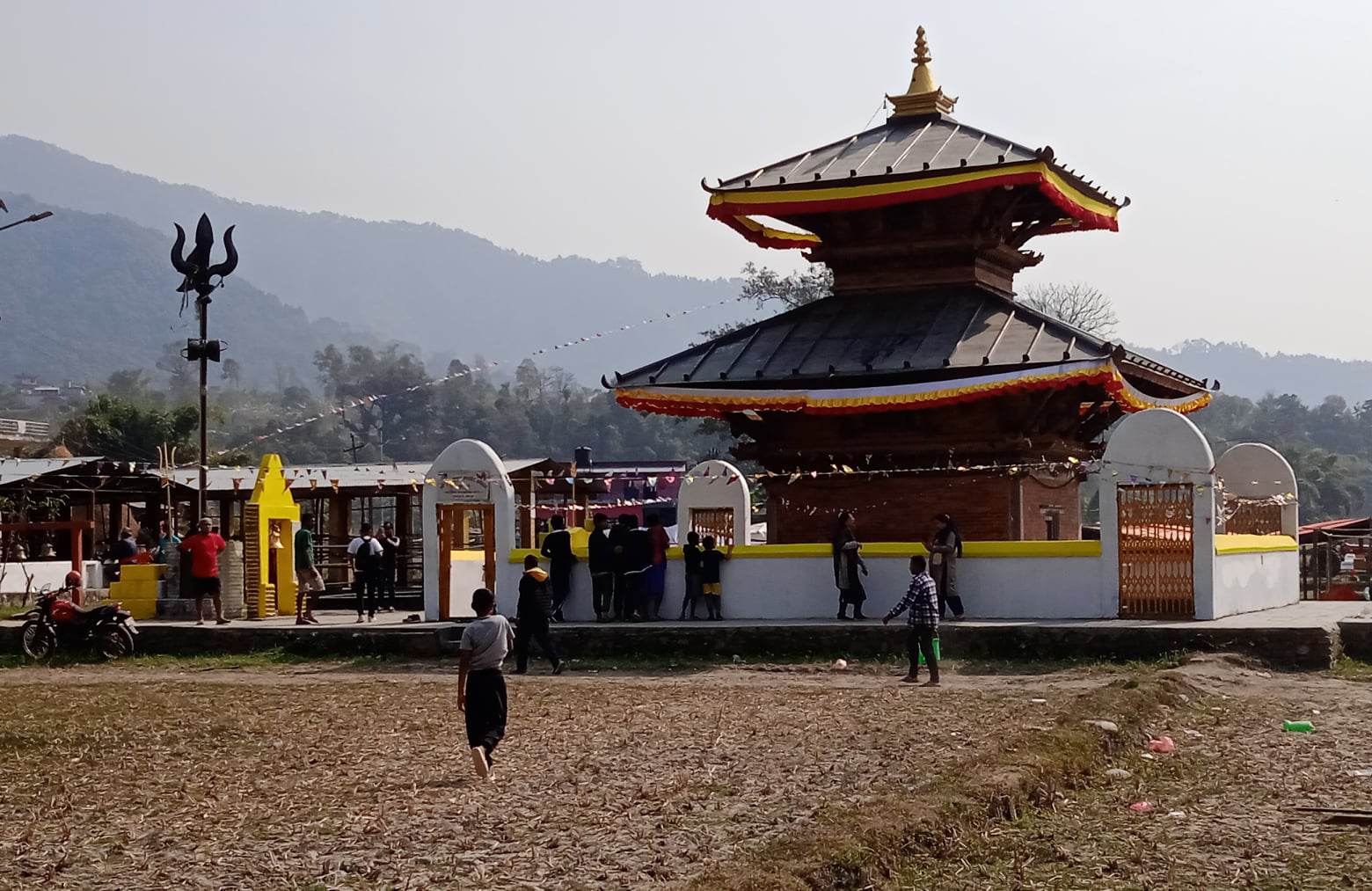 दोस्रो पशपतिनाथको रूपमा परिचित सन्तानेश्वर महादेव मन्दिरमा महाशिवरात्री पर्वको तयारी पुरा