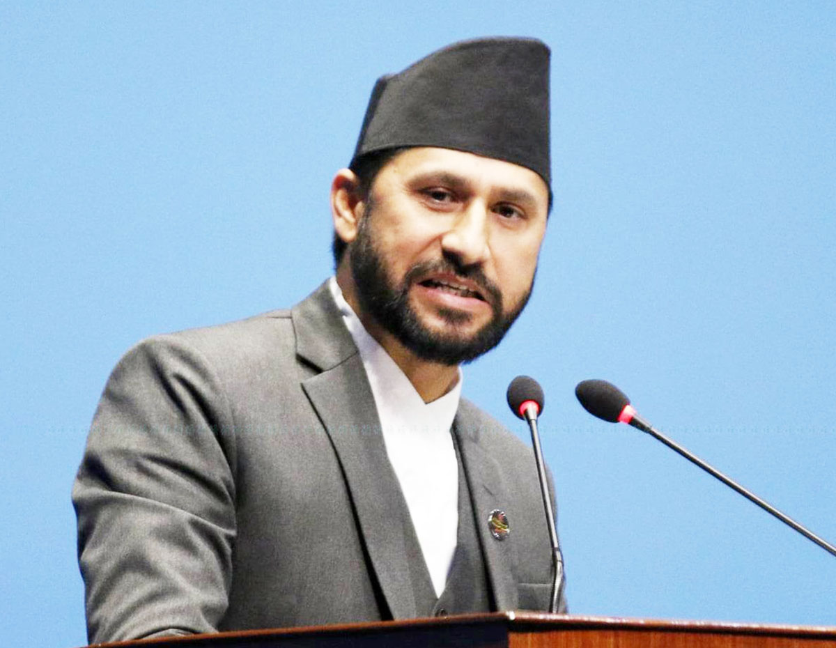 रास्वपाका सभापति एवम् निवर्तमान उपप्रधान तथा गृहमन्त्री रविले राहदानी विवादमा ‘क्लीन चिट’ पाउँदै