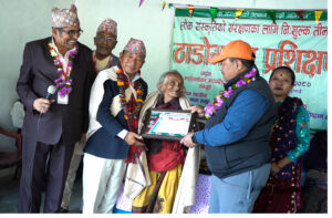 ठाडोभाका दुःख बिसाउने चौतारी : ठाडोभाका महानायक धम्पु