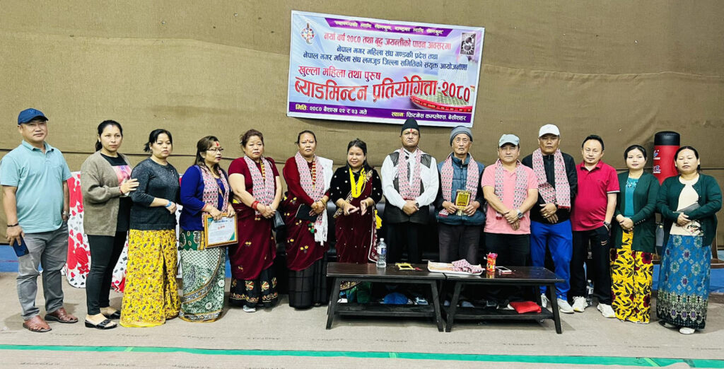 खुल्ला महिला तथा पुरुष व्याडमिन्टन प्रतियोगिताको उपाधि महिलातर्फ पूर्णिमा र पुरुषतर्फ विनोद र प्रल्हादलाई