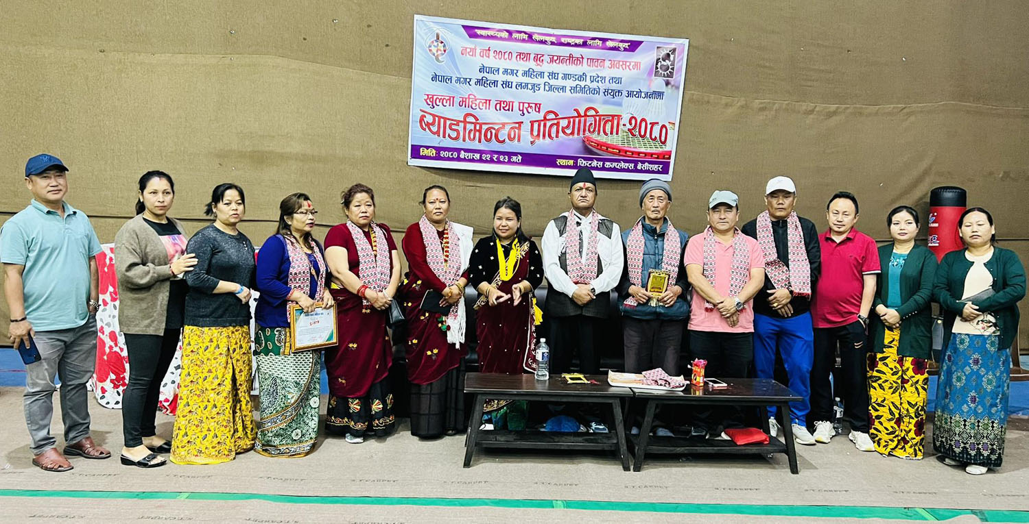 खुल्ला महिला तथा पुरुष व्याडमिन्टन प्रतियोगिताको उपाधि महिलातर्फ पूर्णिमा र पुरुषतर्फ विनोद र प्रल्हादलाई