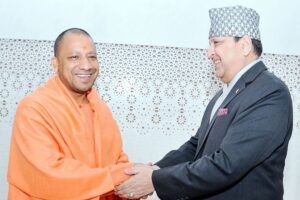 पूर्वराजा ज्ञानेन्द्र र भारतका भावि प्रधानमन्त्री योगीबीच भेटवार्ता