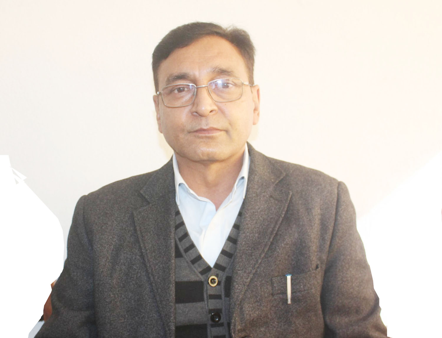 पूर्वमन्त्री टोपबहादुर रायमाझीविरुद्ध नक्कली भुटानी प्रकरणमा पक्राउ पुर्जी जारी, उनका छोरा सन्दीप पक्राउ