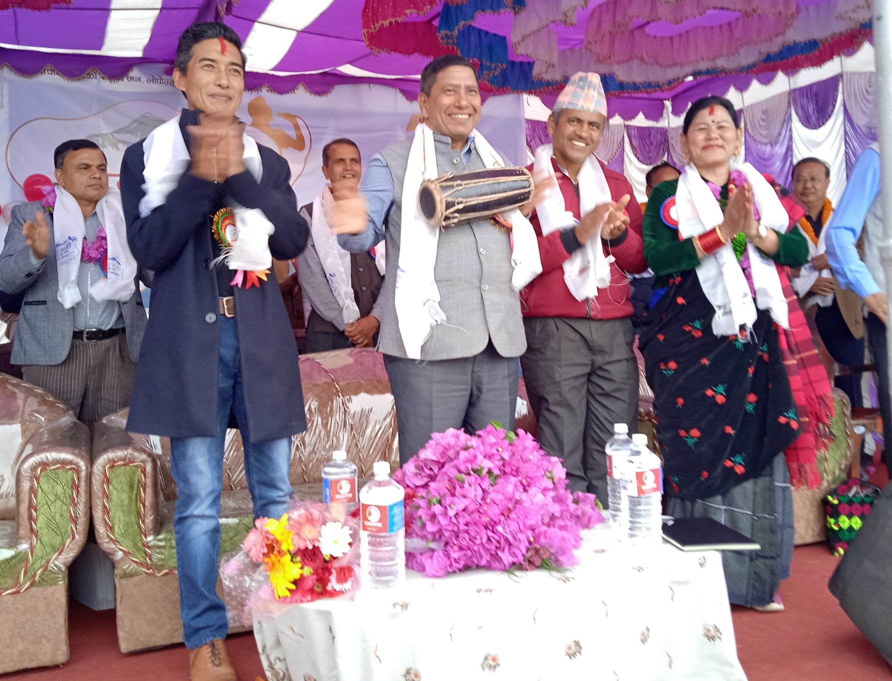 कलाकारहरूलाई जीवन यापन र प्रतिष्ठा सहित बाँच्ने नीति तर्जुमा गर्ने सरकारको तयारी : उपप्रधानमन्त्री झा