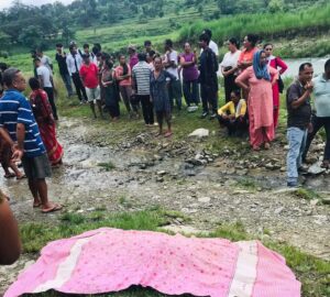 पाउँदी खोलामा पौडी खेल्ने क्रममा १० बर्षीय समर्पण परियारको बगेर मृत्यु