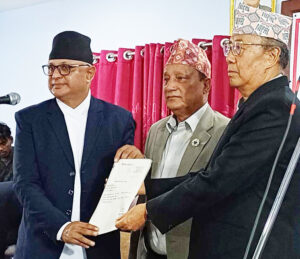 अन्ततः एमाले अडिन सकेन नैतिक धरातलमा ! देउवालाई दिइएको परमादेश र कोशी प्रदेशको समान