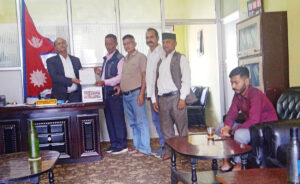 रास्वपाद्वारा बेसीशहरका मेयरको ध्यानाकर्षण
