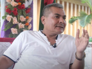 दुर्गा प्रसाईंलाई कालोमोसो दलेको युवा संघद्वारा स्विकार