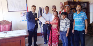 रास्वपाद्वारा यात्रुहरूको समस्या समाधानका लागि प्रजिअ अधिकारीको ध्यानाकर्षण