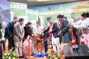 कांग्रेस गण्डकी सम्मेलनको ब्यानरमा ‘भ्रष्टाचारबाट पार्टीलाई बचाऔं’ वाक्य टेपले छोपेर कार्यक्रम सुचारु