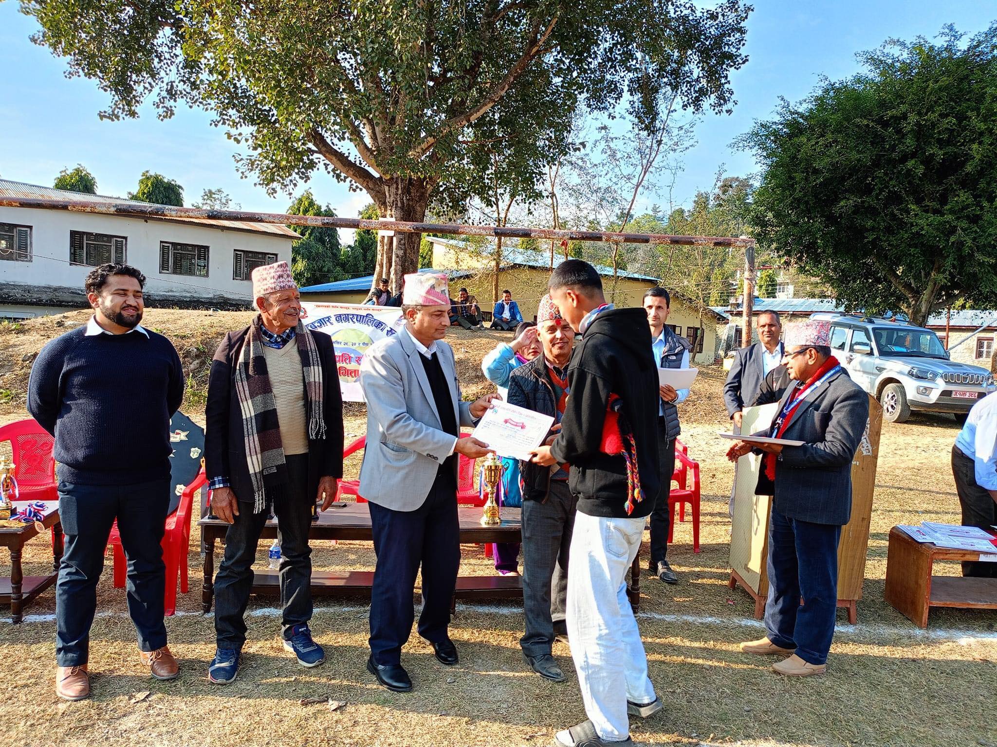 सुन्दरबजार नगरस्तरीय राष्ट्रपति रनिङ शिल्ड प्रतियोगितामा रोकिएन नक्कली खेलाडीको विगविगी