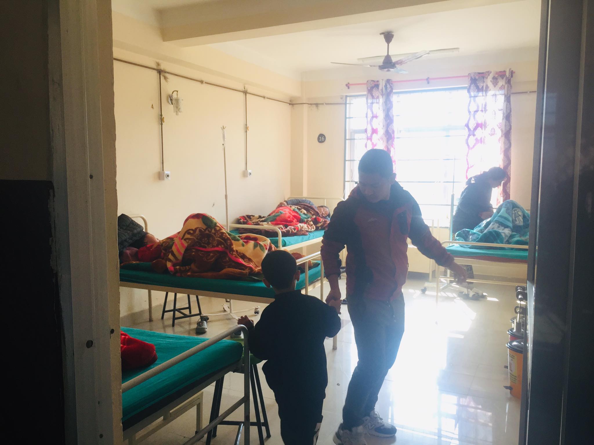 क्रिश्मसको सामूहिक भोजमा मृतक एक र ३९ जना उपचाररतको अपडेट : घटनाबारे प्रहरी अनुसन्धान गर्दै