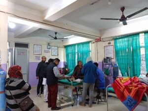 क्रिश्मसको भोज खाएका मध्ये एकको निधन, ४० जना बढीको उपचार हुँदै