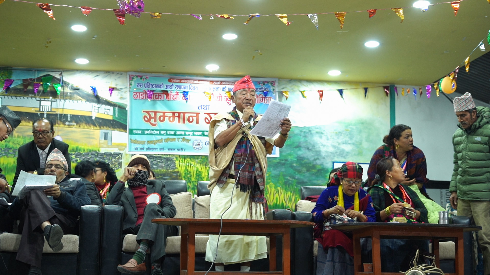 बुढ्यौली उमेरमा ठाडोभाकाको क्रेज : प्रतियोगितामा ७० वर्ष नाघेका बयोबृद्धहरू तीन टिमका टोली नेता