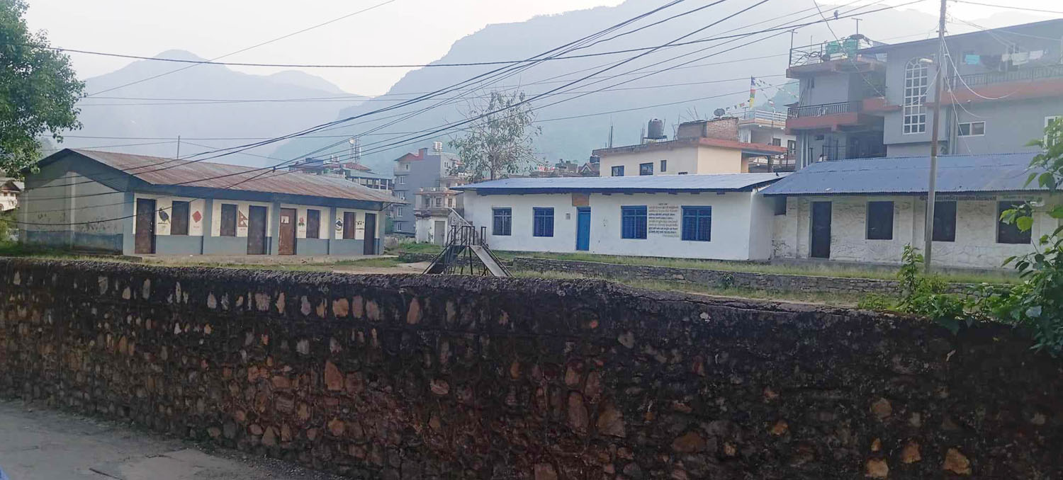 दरबन्दीको प्रधानाध्यापक हुँदाहुँदै काजमा हाजिर भएकै दिनमा प्रअको जिम्मेवारी !