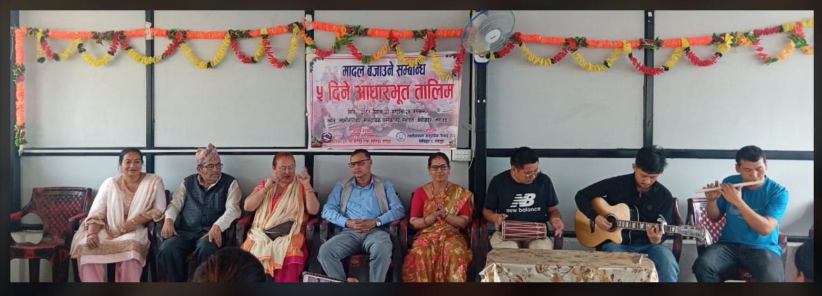 महिलाहरूलाई मादल बजाउने पाँच दिने तालिम सुरु