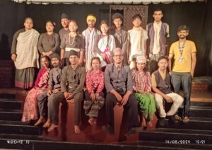 कलाको अर्थ र मर्मबोध गर्ने नाटक ‘एक चिहान’को प्रदर्शन जारी