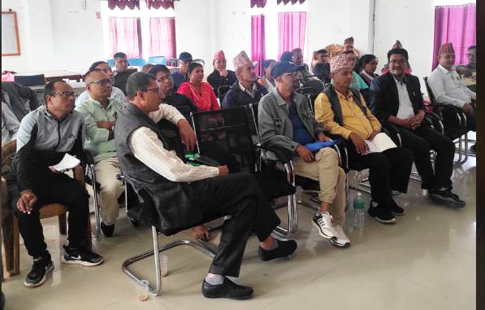 सुन्दरबजारको बजार क्षेत्रमा डेंगु बारेमा अभिमुखिकरण