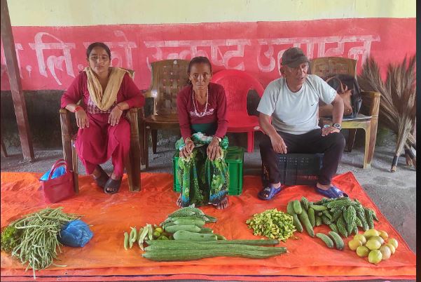 कृषि हाट बजारमा किसान र उपोभोक्ता उत्साहित