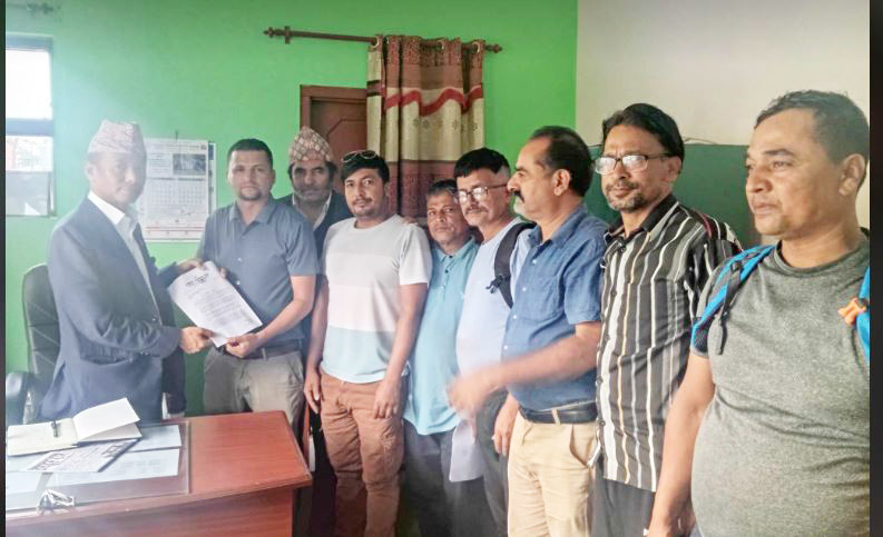 राष्ट्रिय स्वतन्त्र पार्टी(रास्वपा)द्वारा प्रजिअको ध्यानाकर्षण गर्दै ज्ञापन पत्र बु्झाइयो