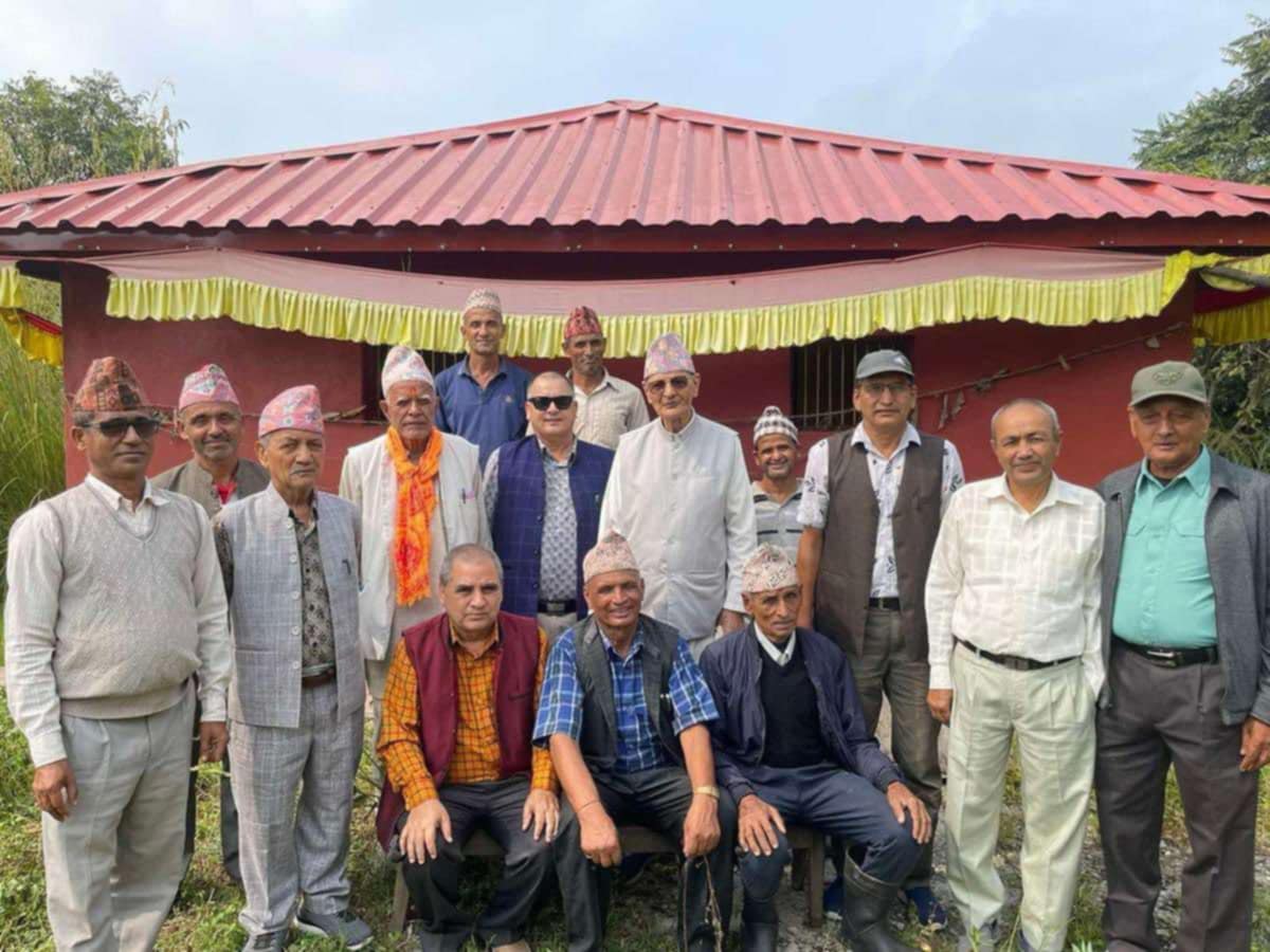 ऐतिहासिक थालो दुराडाँडामा चितवनका न्यौपाने बन्धुहरूलाई स्वागत