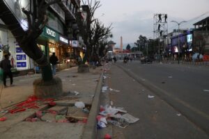 एमालेलाई महानगरको सडक फोहोर गरेकोमा मात्र १ लाख जरिवाना