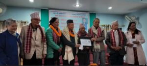 चितवन साहित्य परिषद्बाट समालोचक रमेश प्रभात पुरस्कृत