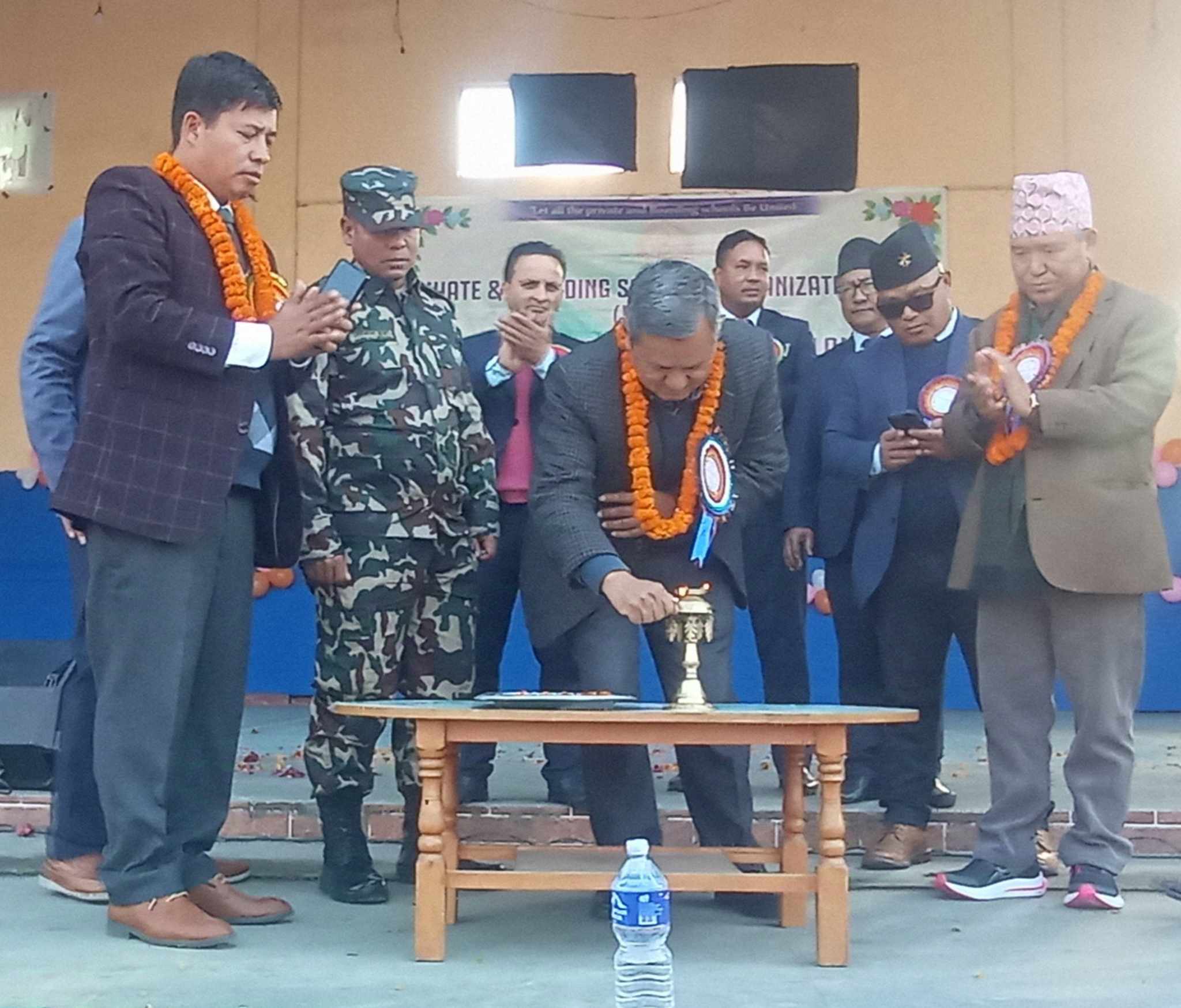 प्याब्सन डेमा सञ्चारमन्त्री मन्त्री गुरुङ भन्नुभयो, ‘विद्यालय शिक्षाले प्रतिफल दिन नसक्दा सरकार चिन्तित छ ।’