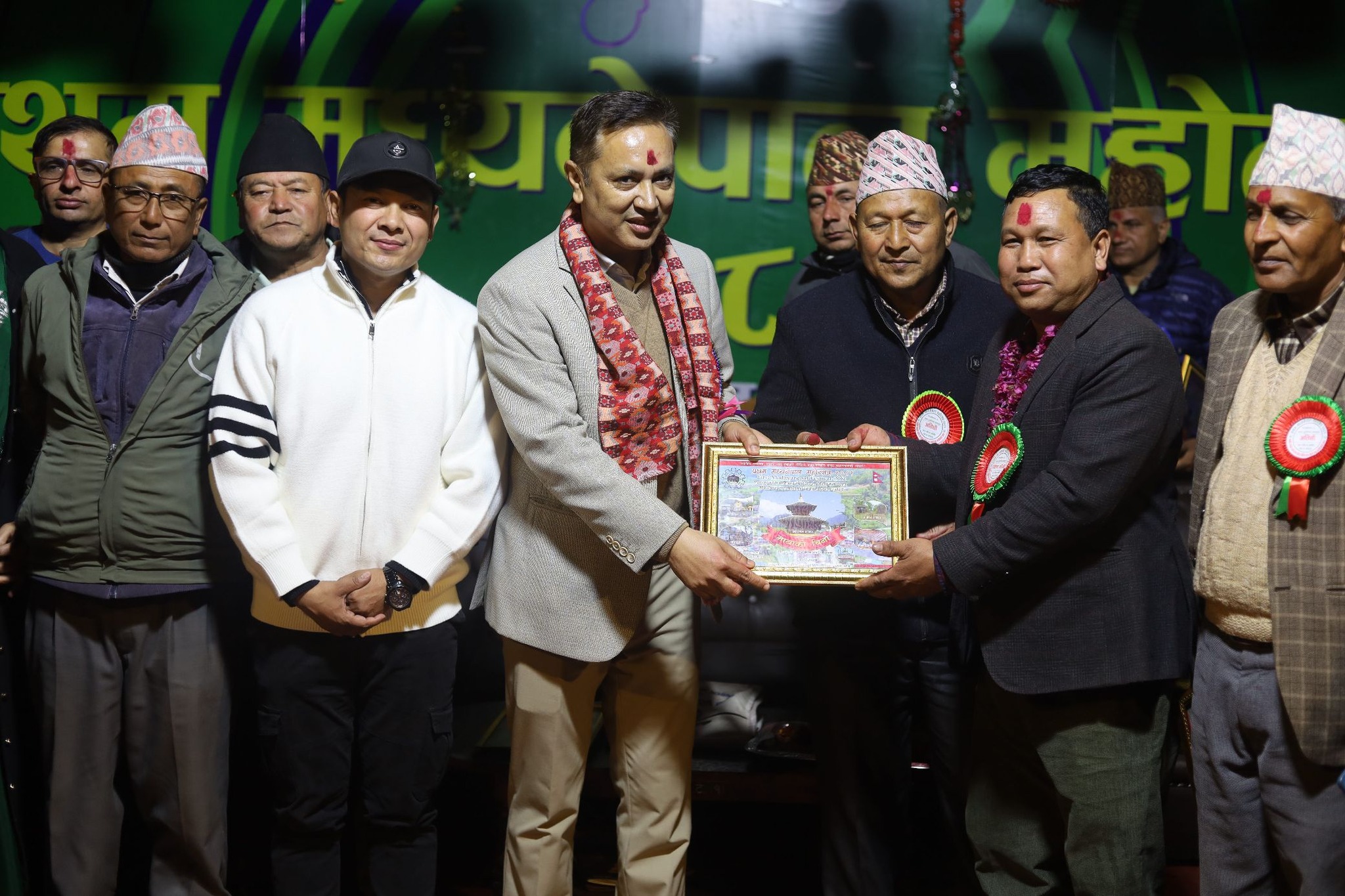 दर्शकको चापले एक दिन थप गरी एक करोडको कारोबार गर्दै सकियो प्रथम मध्यनेपाल महोत्सव