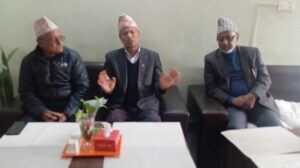 ‘नेपालमा कम्युनिष्ट पार्टी छन् र ?’ : डा. भीम रावल