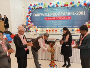 कुमुदिनीमा कक्षा १२ का विद्यार्थीको बिदाइ