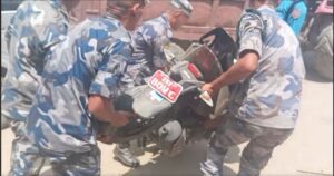 काठमाडौंबाट बेसीशहर आउँदै गरेको माइक्रो र स्कूटी दुर्घटना : थप एकको निधन