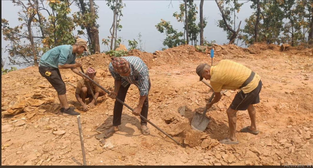 भारते स्थित देउराली गाउँमा ईन्द्रपुरी देउराली मन्दिरको शिलन्यास