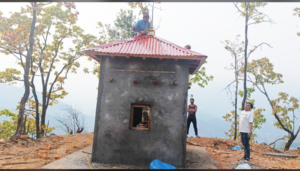 ईन्द्रपुरी देउराली देवी मन्दिर पुनःनिर्माण कार्य अन्तिम चरणमा : दाताहरूबाट तीन लाख बढी सहयोग