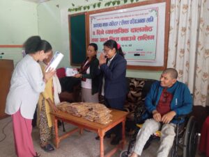 दालमोठ, आलु चिप्स र निम्किन बनाउने चारदिने तालिम समापन