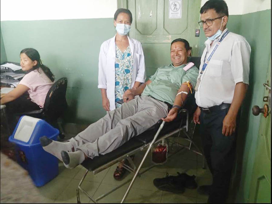 रास्वपा जिल्ला र्याट विभागका उपप्रमुख घिमिरेद्वारा चौथो पटक रक्तदान