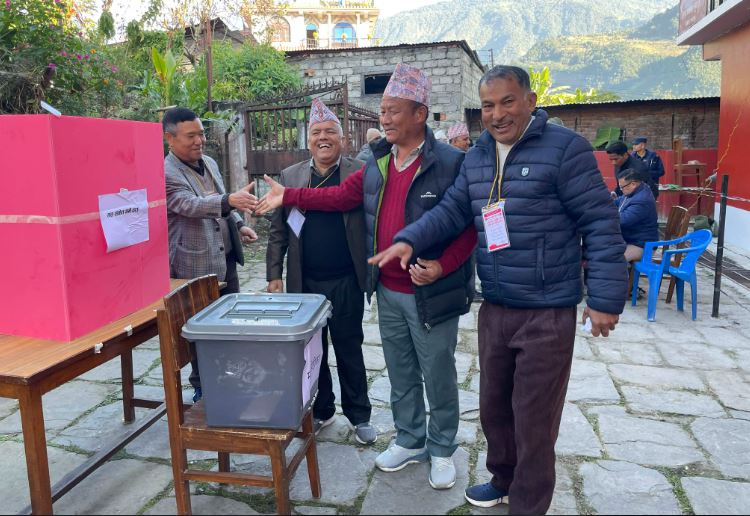 एमाले महाधिवेशन प्रतिनिधि छनौटको लमजुङमा सम्पन्न निर्वाचनमा न्यून ३९.१ प्रतिशत मात्र मदतान, राती १० बजेसम्म नतिजा आउने