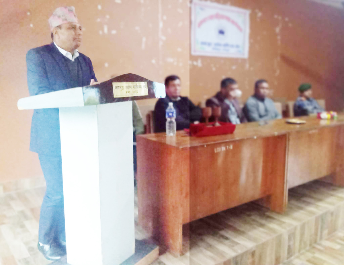 प्रजिअ डा. पाण्डेलाई लमजुङ उद्योग वाणिज्य संघद्वारा स्वागत