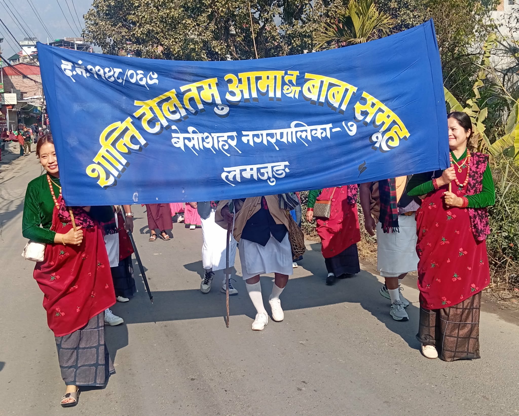 तमु ल्होछारमा झाँकी र्याली, रमोरञ्जनात्मकसहित विविध कार्यक्रम अघि प्रदर्शित र्यालीको फोटो फिचर :