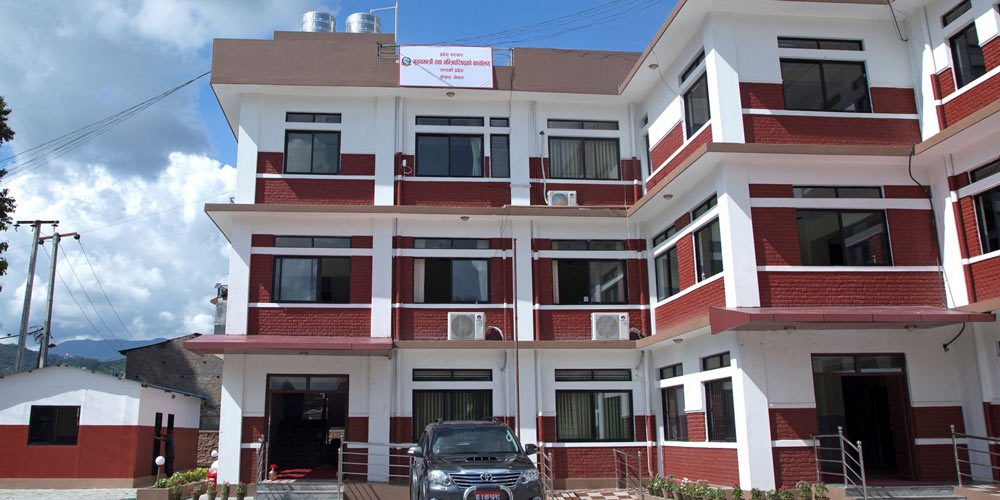 गण्डकी प्रदेशका ११ जिल्लाका अस्पतालमा कांग्रेस र एमालेले गरे भागबण्डा