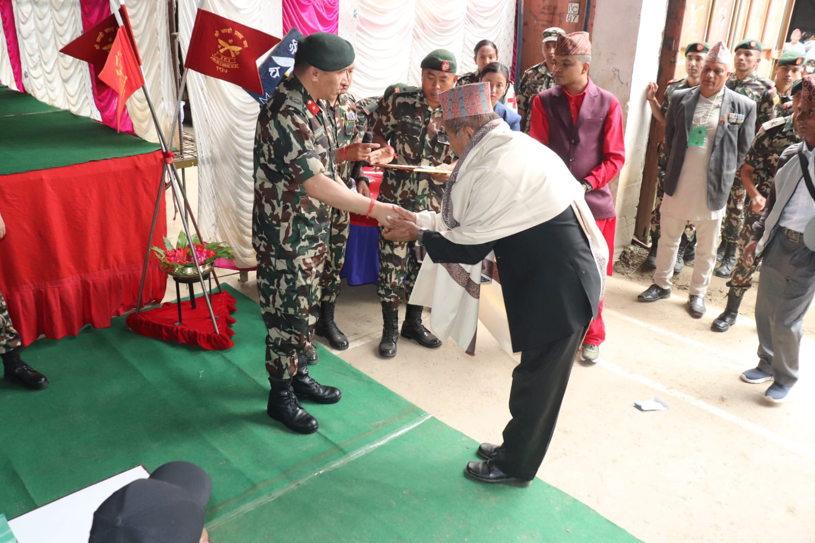 सेवारत तथा सेवा–निवृत्त सैनिक बिचको भेटघाट तथा अन्तक्रिया