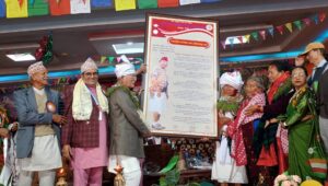 ठाडोभाका महानायक धम्पुलाई रथारोहणसहित उहाँको उचाई समान अभिनन्दनपत्रद्वारा सम्मान