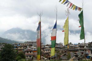 अन्नपूर्णको काख : पर्यटन र घान्द्रुक गाउँको गुरुङ संस्कृति