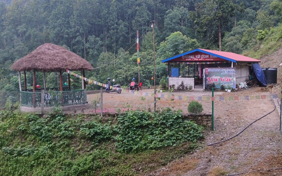 बहु प्रतीभाका धनी तामाङद्वारा बनेली फाडेर बनाइयो लाखौं आम्दानी गर्ने एग्रो टुरिजम् रिसोर्ट