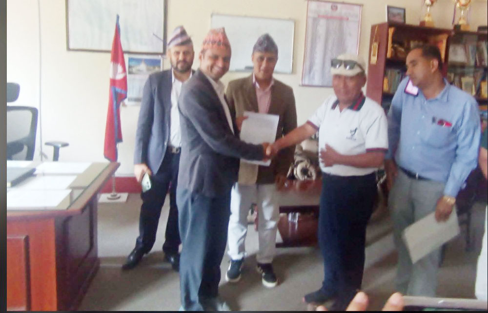 विद्युत प्राधिकरणको २२० केभी प्रशारण लाइन निर्माण आयोजना र स्थानीय बीचको टकराव १० वर्षपछि १२ बुँदे सहमतिमा टुंगियो