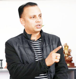मनिष झा भन्नुहुन्छ, ‘मैले पार्टीमा गुट र टिके अभ्यास नहोस् भनेर प्रयास गरेँ’