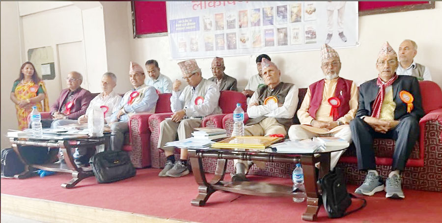 लमजुङका तीन कविको एकै मञ्चबाट २० कृति विमोचन